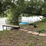 Sazava River With Boating Experience Dom wakacyjny